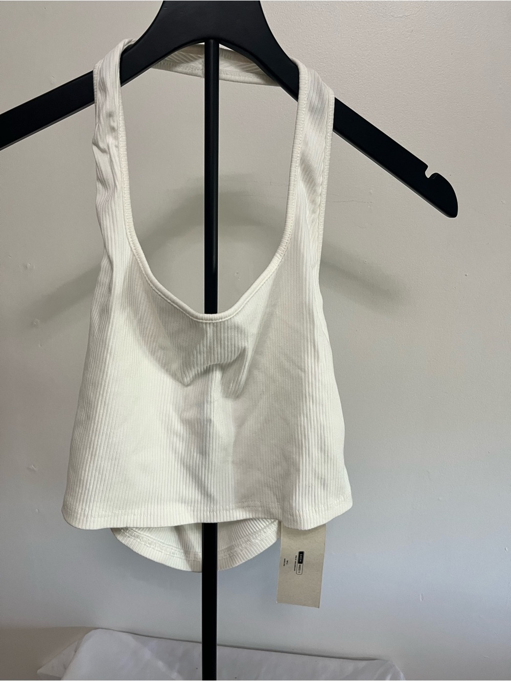 SHEIN White Ribbed Scoop-Back Cropped Tank